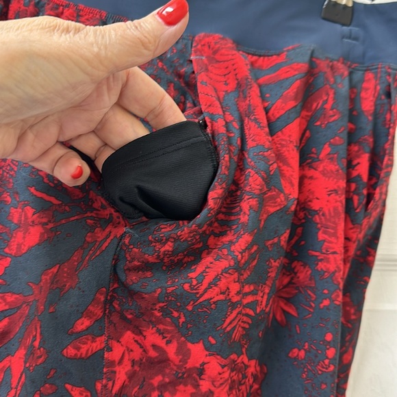 Lululemon T.H.E. Short 9" *Linerless Canopy Hot Heat Mach Blue - Picture 12 of 16